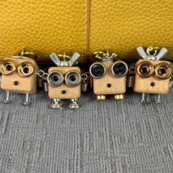 Wooden Aesthetic Robot Keychain