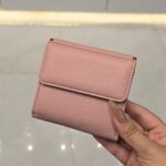 Mauve Textured Front Pocket Magnetic Bifold Wallet ( Wallet- 078)